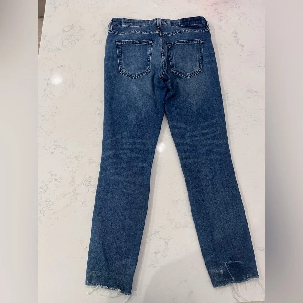AMO Denim Stix Crop in Sweetheart Size 26 Frayed Hem
